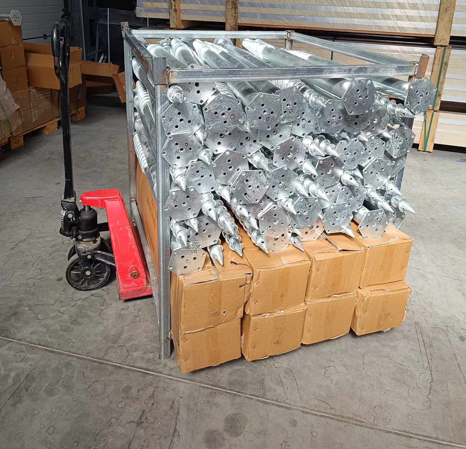 Винтовой свайный фундамент для наземных солнечных систем