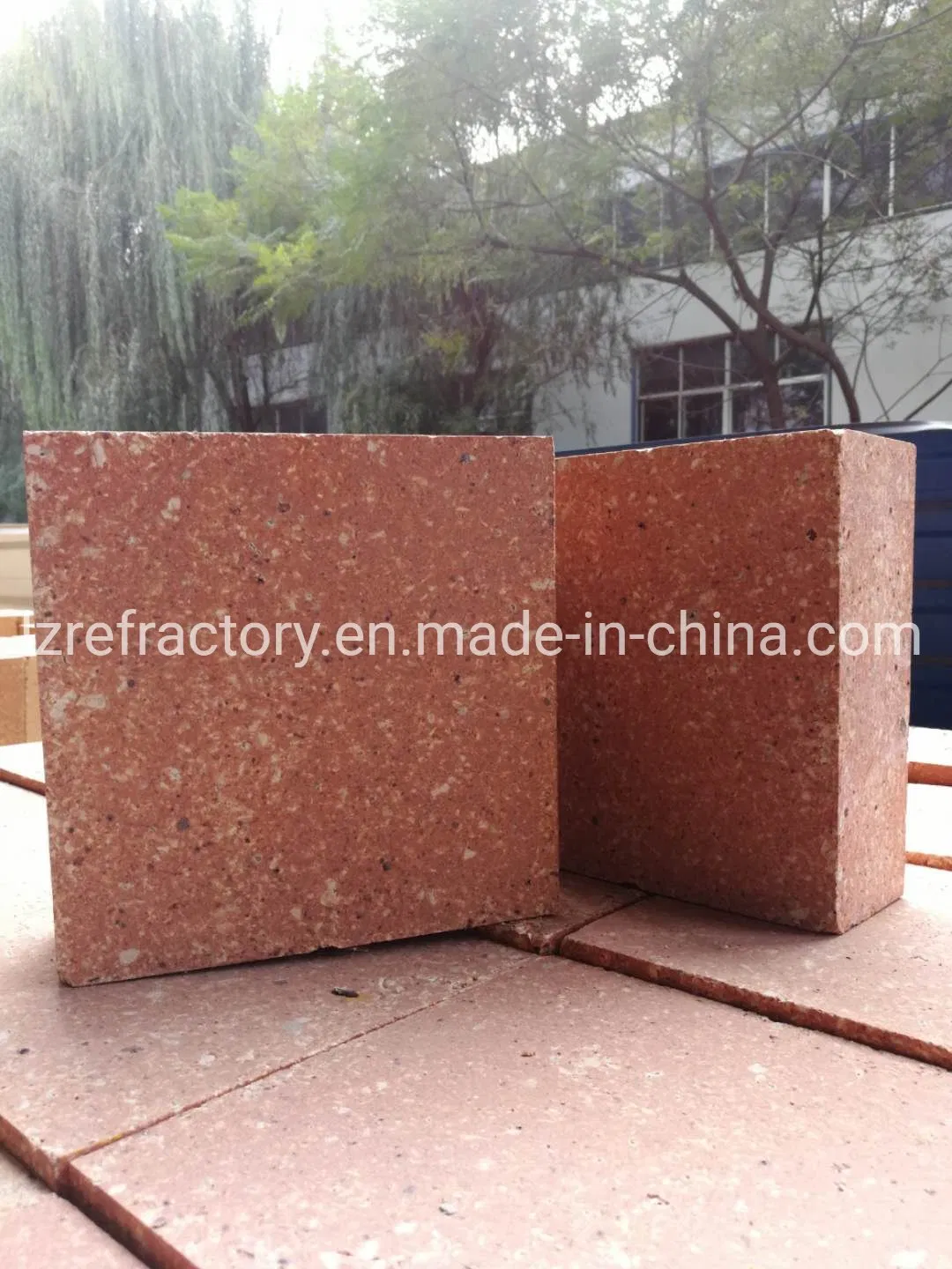 Огнеупорные кирпичи из глинозема для зоны подогрева и обжига