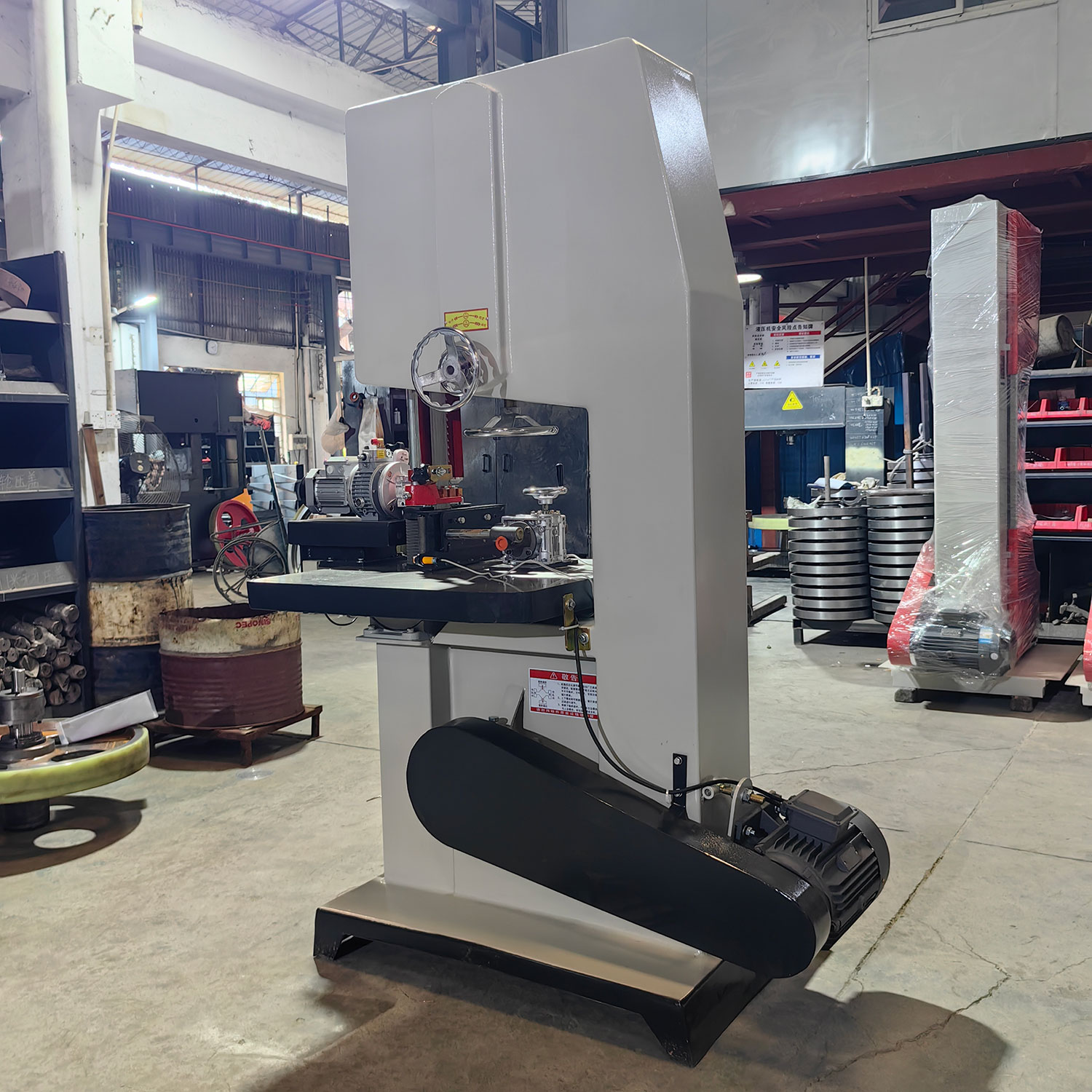 Станок ленточнопильный вертикальный по дереву MJG396U