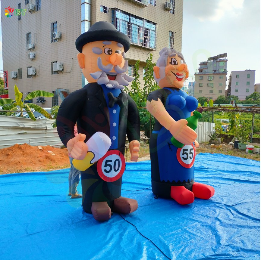 Boyan Inflatable Sarah and Abraham Holland Balloon