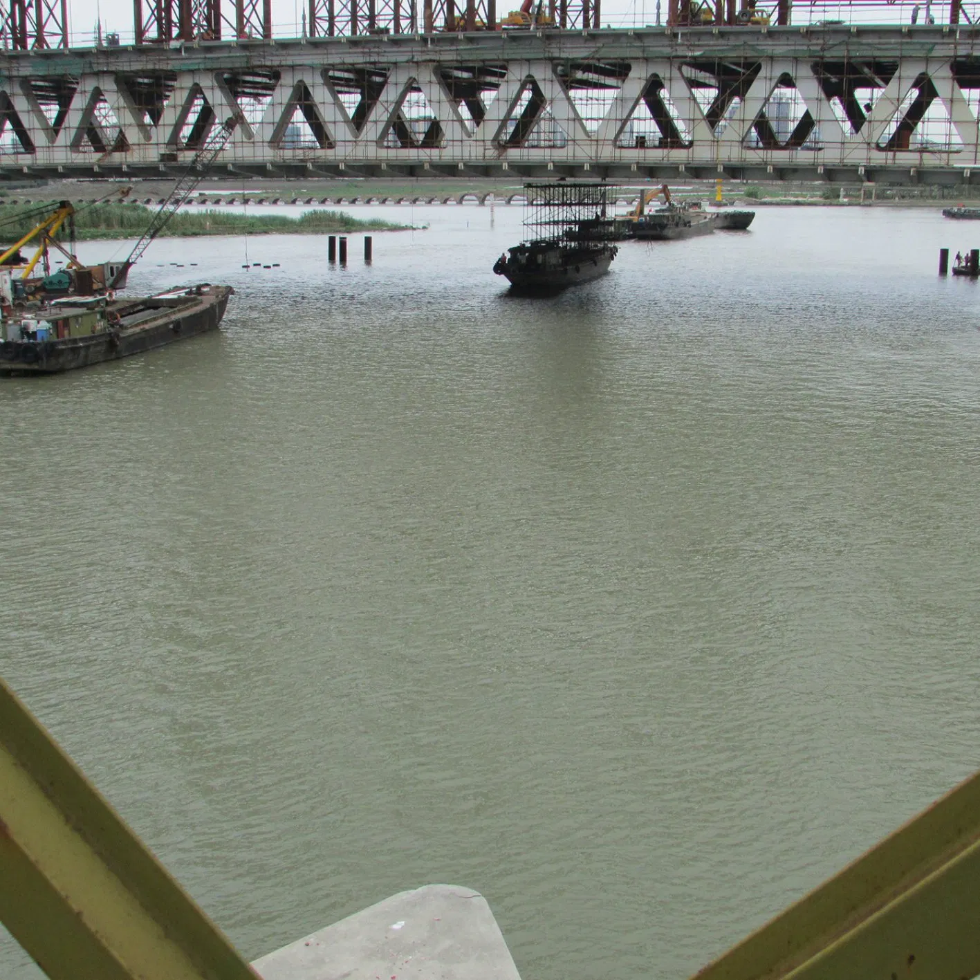 Prefabricated Steel Pedestrian Bridge Famous Truss Walking Bridge