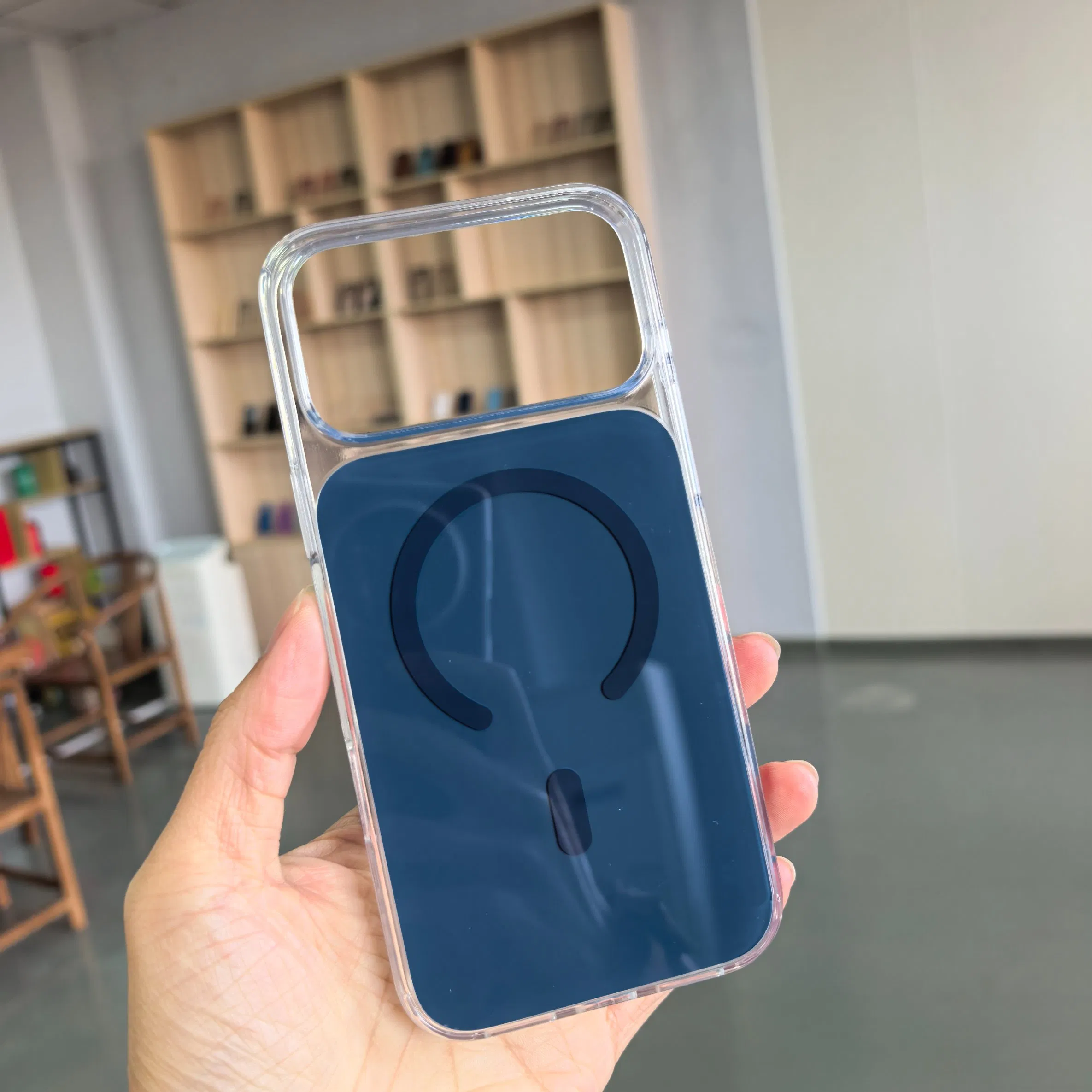 Магнитный чехол-держатель для iPhone