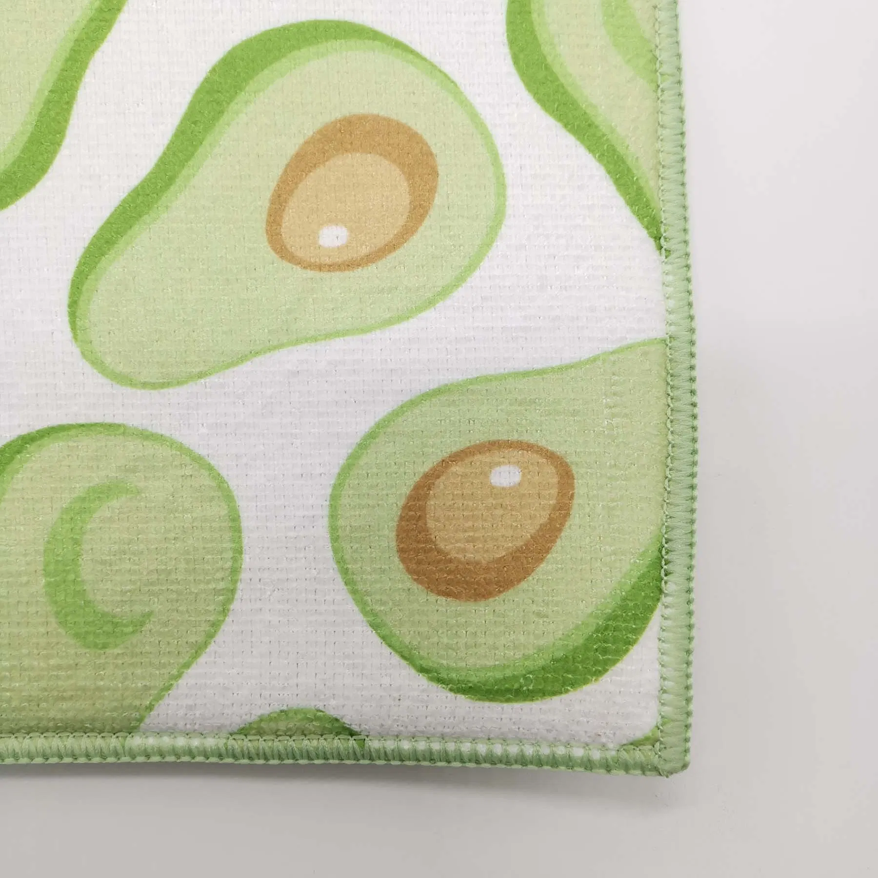 Multi-Purpose Microfiber Table Mat – Durable, Versatile, and Suitable for Dining and Crafting