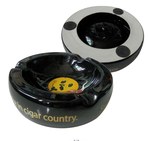 China Cheap Price Portable Custom Ceramic Ashtray