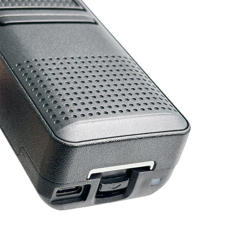 Портативная рация B15 с GPS и защитой IPX5