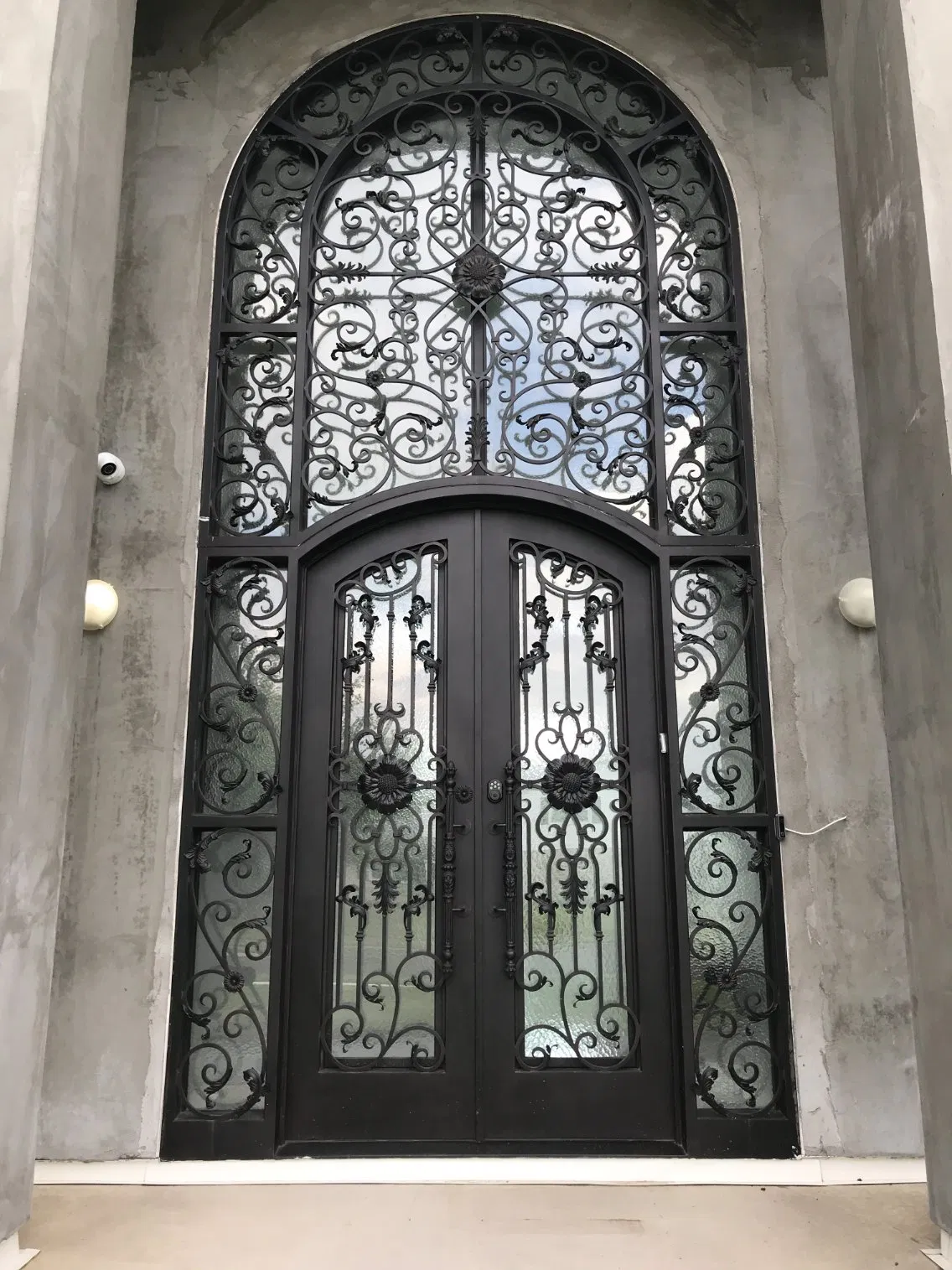 Custom New Design Arch Double Metal Entrance Wrought Iron Door with Transom