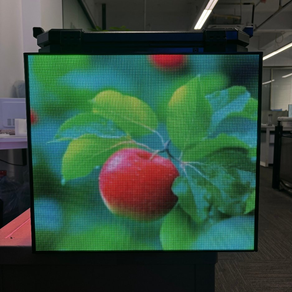 Умный термобокс для доставки еды с LED-экраном