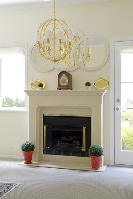 Hand Carving Fireplace Natural Marble Customize Beige/White Fireplace Mantel
