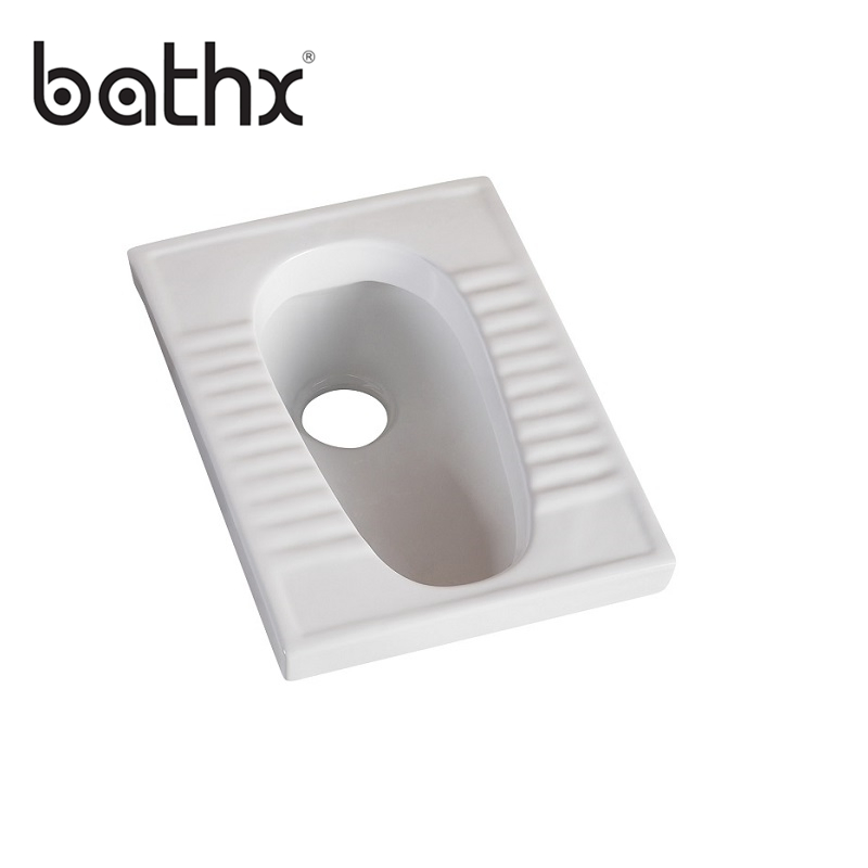 Medium Deep White Cheap Ceramic Wc Pan Water Closet Porcelain Squatting Squat Toilet (PL-P101B)
