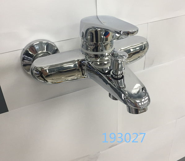 Wholesale Price Bathroom Faucet Hot and Cold Zinc Wall Mounted Bath Mixer