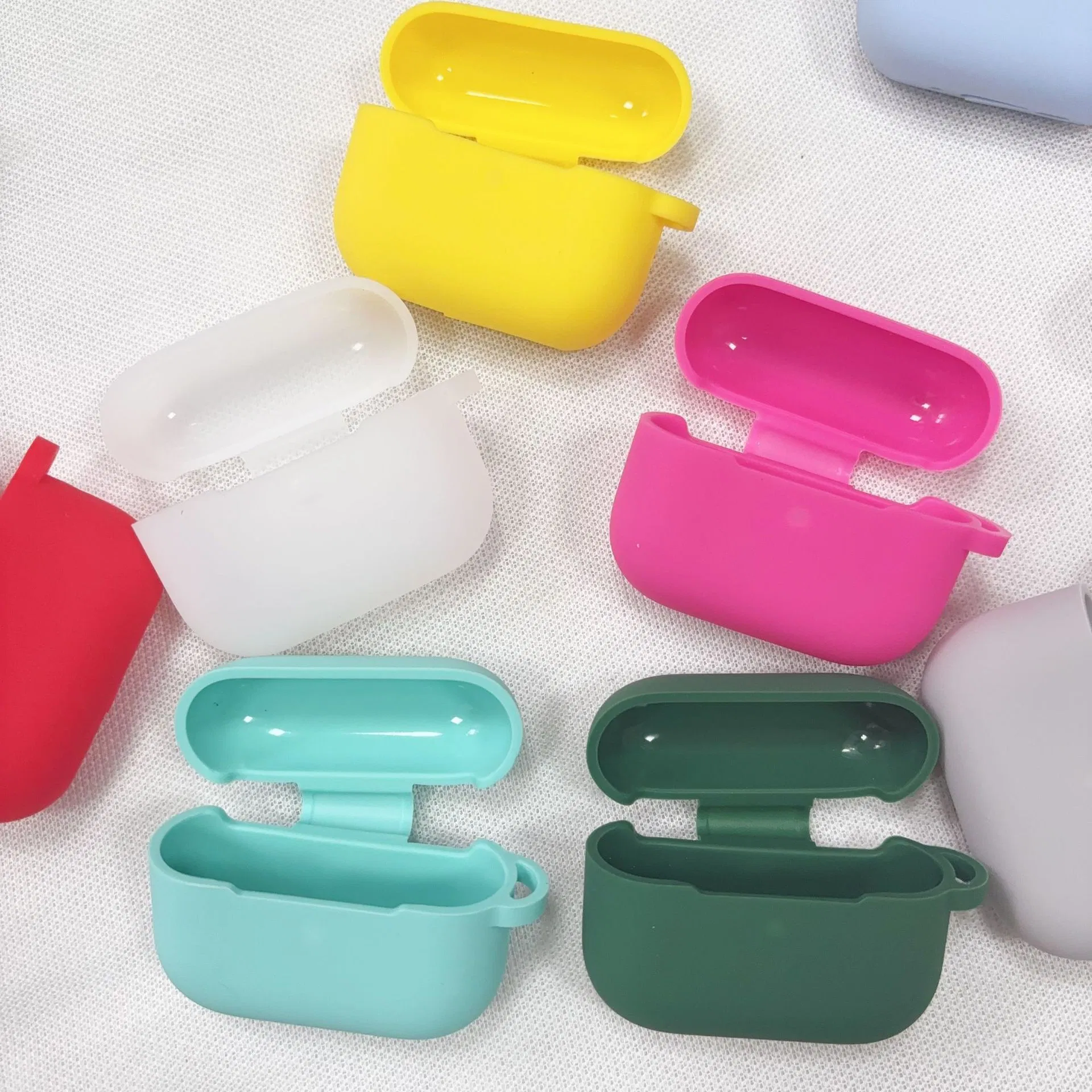Low Price Wholesale 360 Degree Protective Silicone Case Cover for 2025 Apple Airpods PRO 3