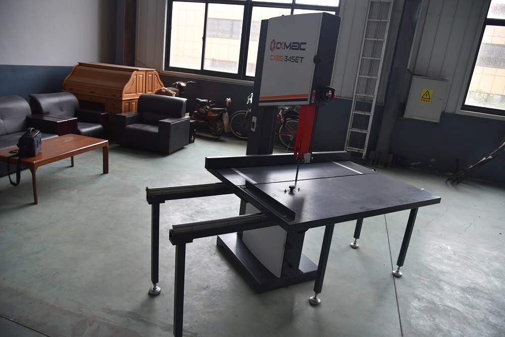 Пила ленточная по дереву ручная MJ396