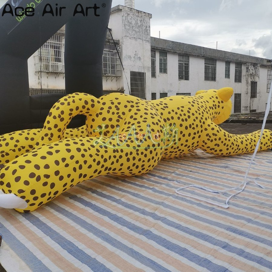 2023 Free Shipping Inflatable Panther Replica Giant Inflatable Animal for Event Advertising Exhibition