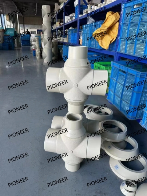 High Strength PP-H Plastic Cross Connector for Chemical Fluid Transport