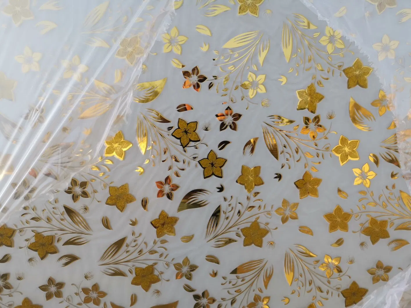 Golden Coated Production of Decorative Glass for Iraq Market