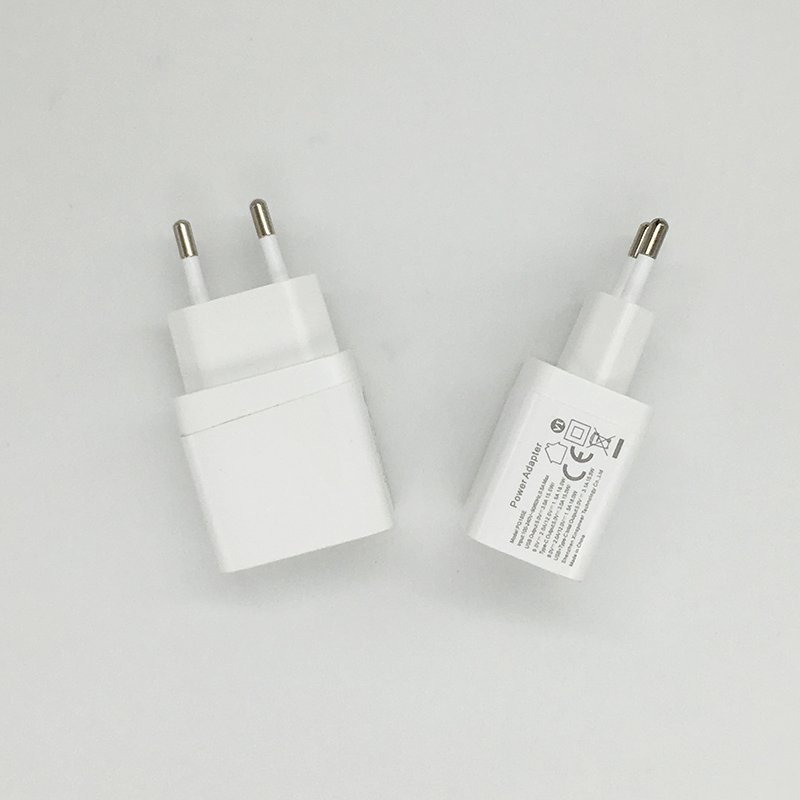 Сетевой USB-зарядник 18W с адаптером для EU/US, быстрая зарядка