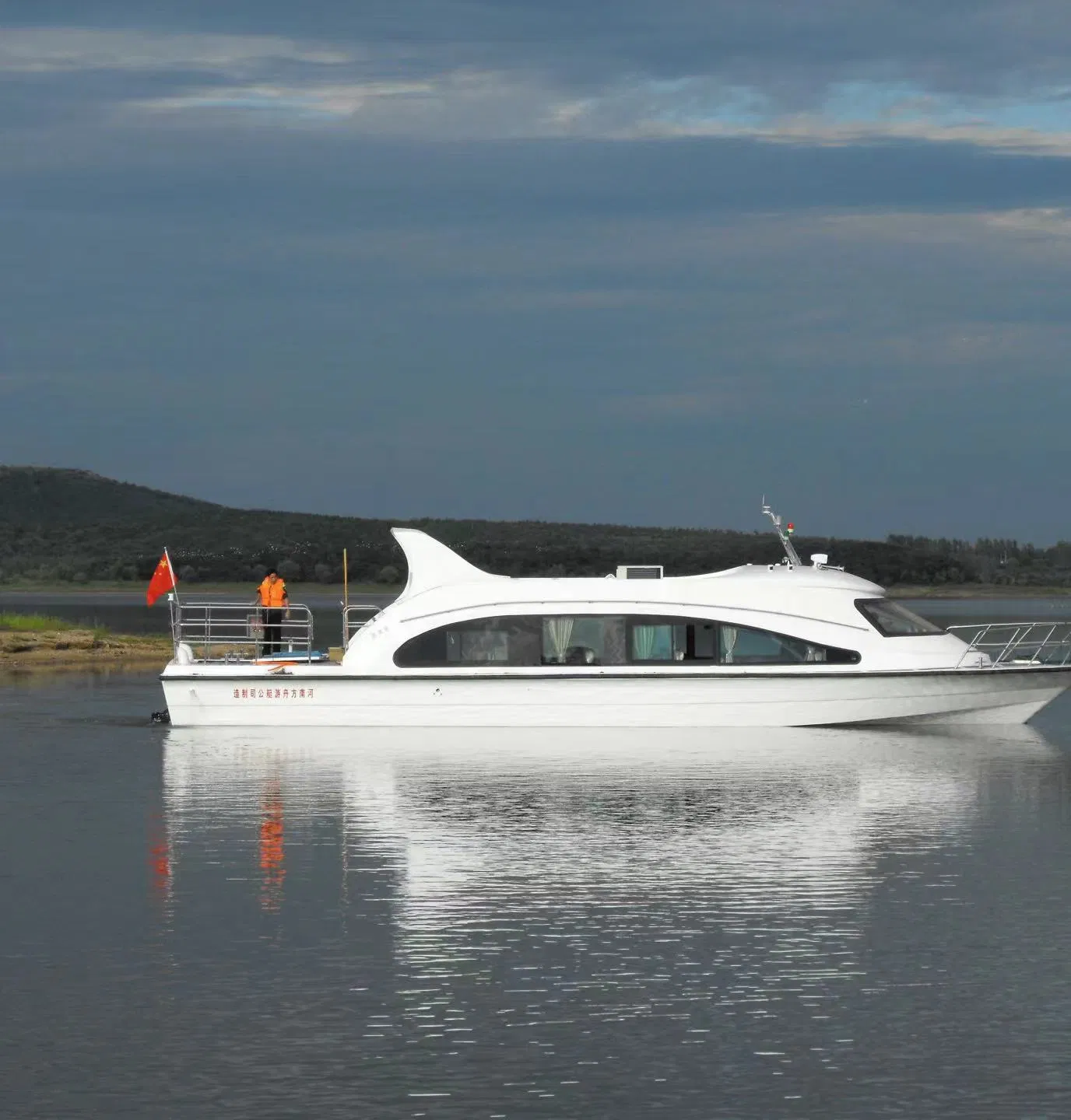 Customized Windshield for Luxury Yacht, with Acrylic Glass