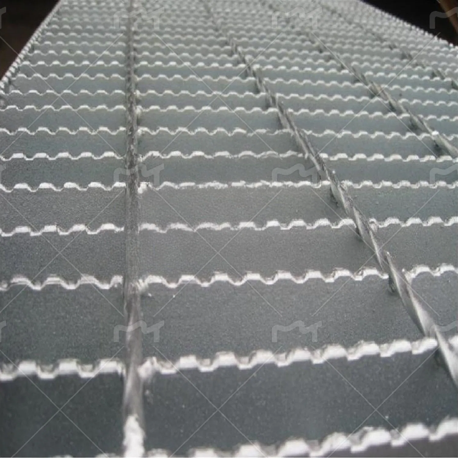 Anti-Slip Welded Steel Grating, Metal Serrated Drainage Serrated Steel Grating, HDG Steel Serrated Floor Grating