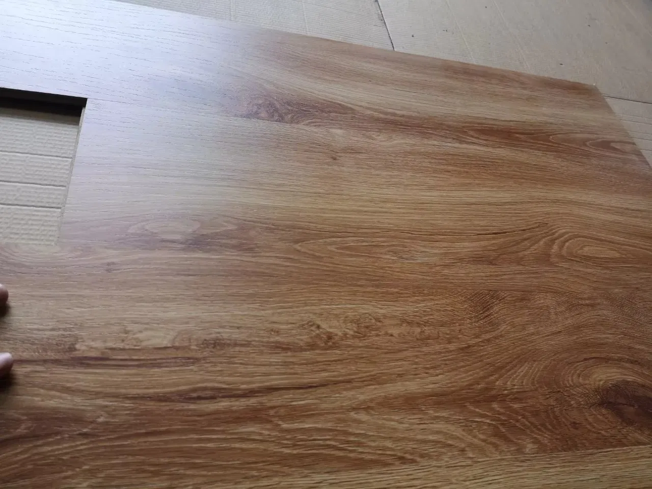 Wear Resistant AC4 Laminated Dry Back Vinyl Floor Tiles Luxury Vinyl Plank Flooring