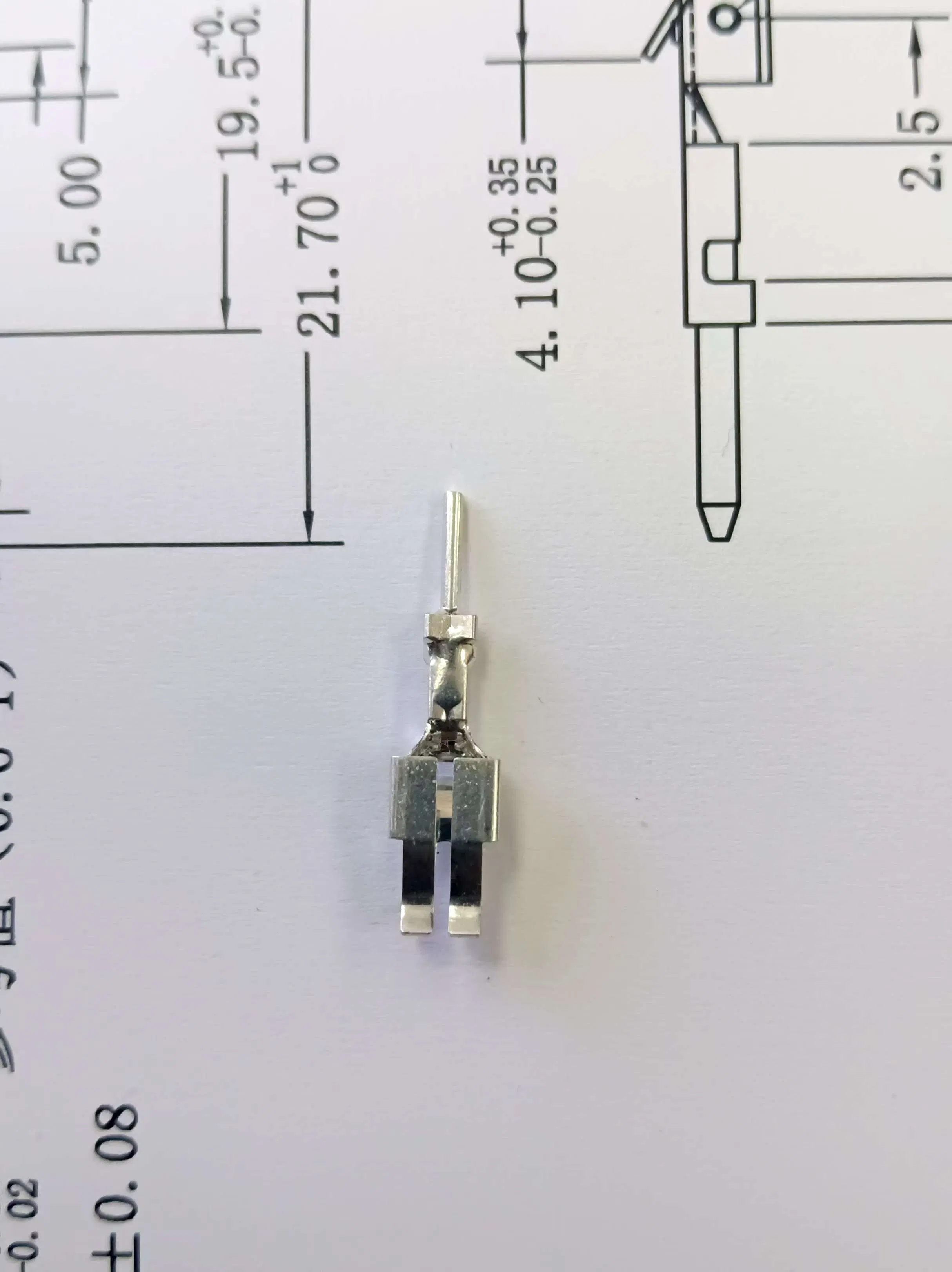 Автомобильный клеммный зажим с никелированием и лужением