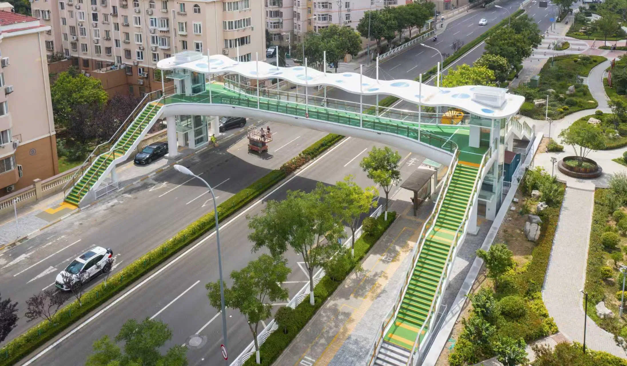 Customizable Prefabricated Steel Pedestrian Bridge with Free Quote