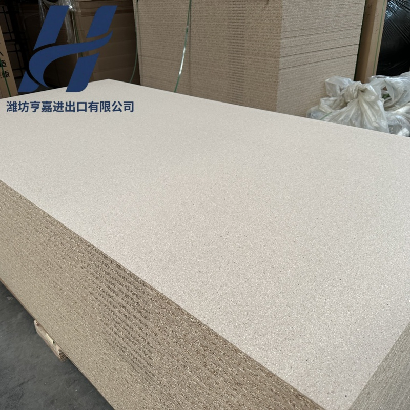 High Quality 1220*2440mm 12mm/16mm/18mm E0 E1 Grade Moisture Proof Particle Board Chipboard for Cabinet