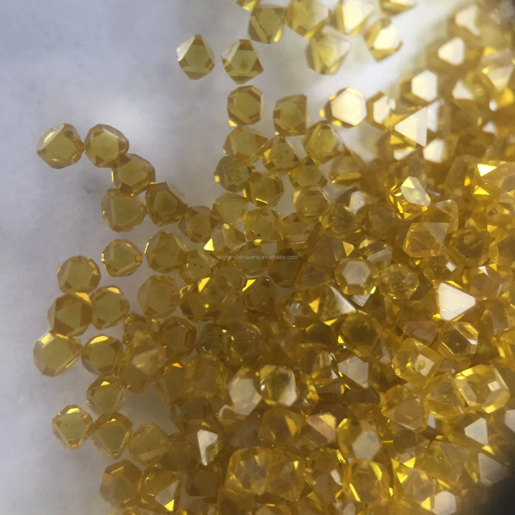 Промышленный синтетический алмаз CVD HPHT желтый