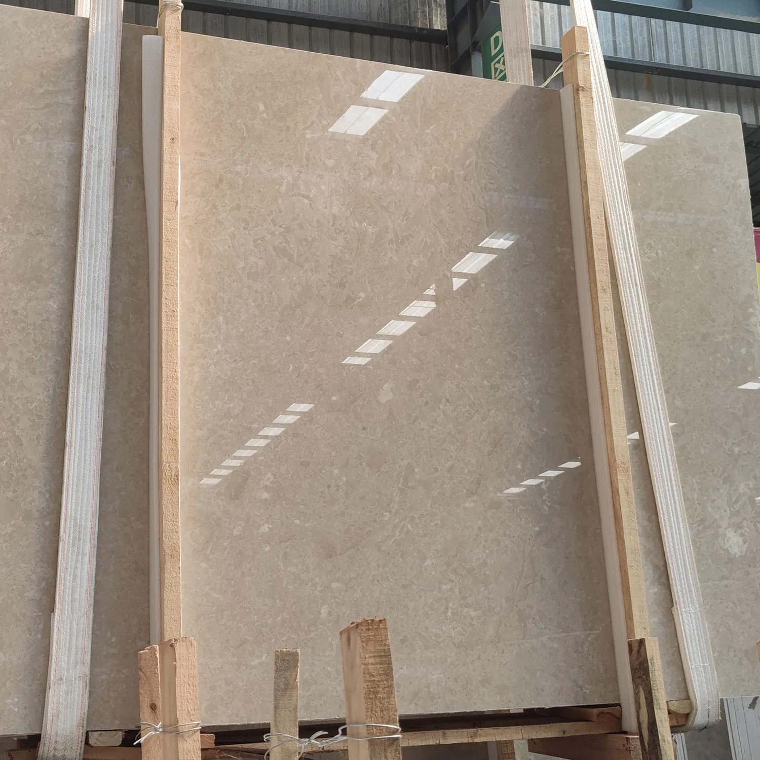 Factory Supplier Custom Size Tile for Decorating Floor or Wall Beige Marble Slab