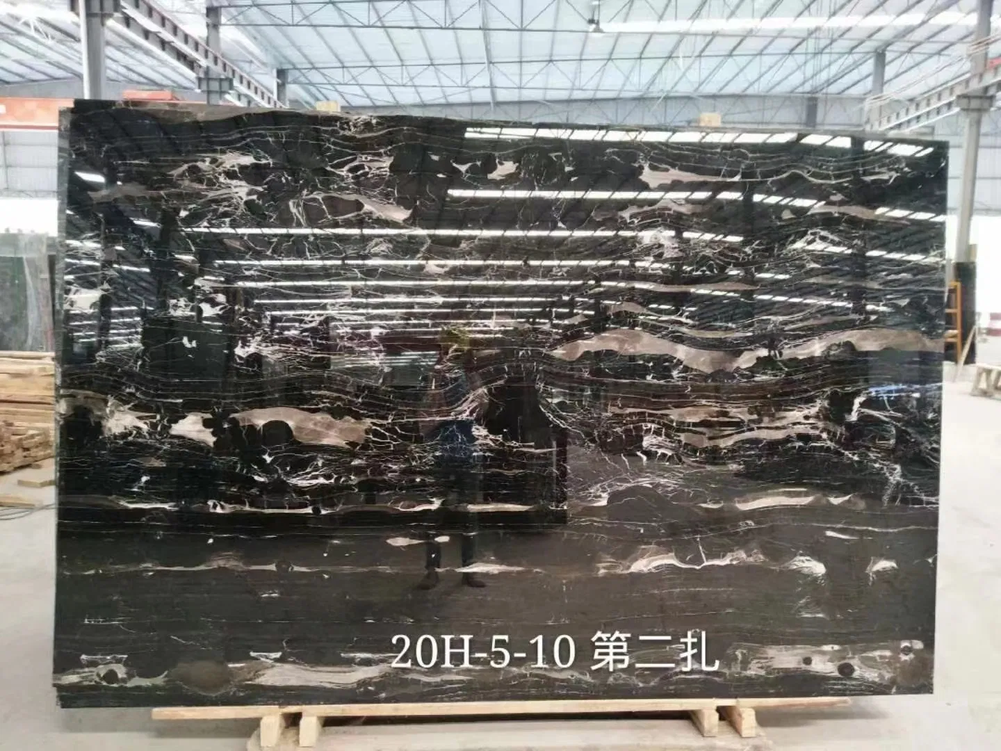 Natural Silver Porrino Jumbo Marble Customized Size for Countertop and Big Slabs/Tiles