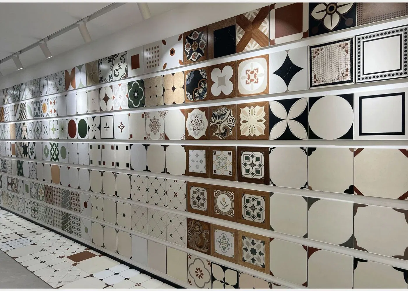 Керамическая плитка 300x300 и 600x600 с узором, антискользящая