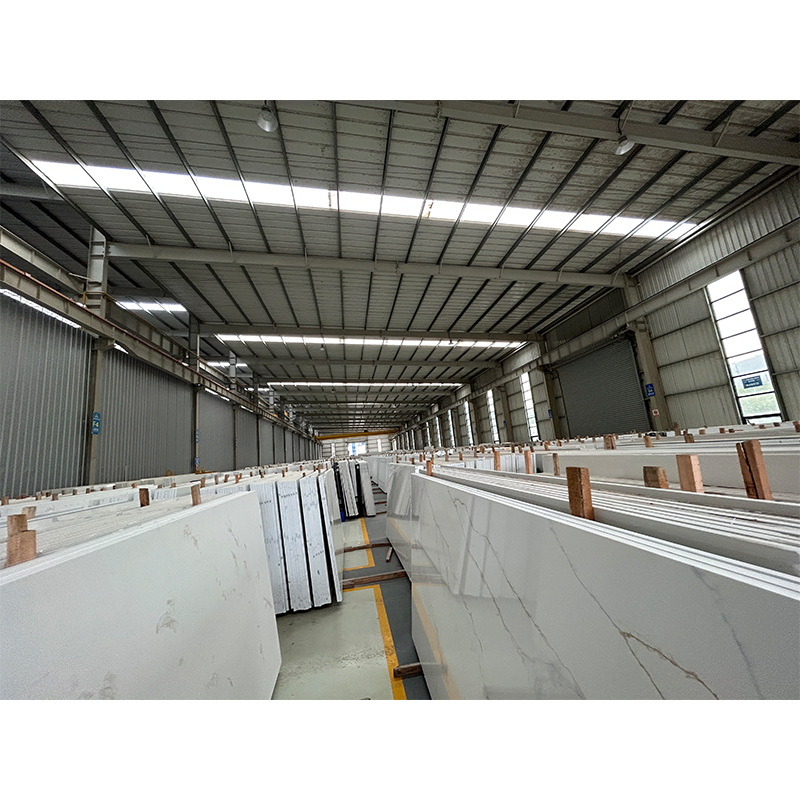 Polished Artificial/Engineered Stone Calacatta White Quartz with Grey Veins Slabs for Countertop/Kitchen/Vanitytop/Work Tops/Flooring Tiles/Project Price