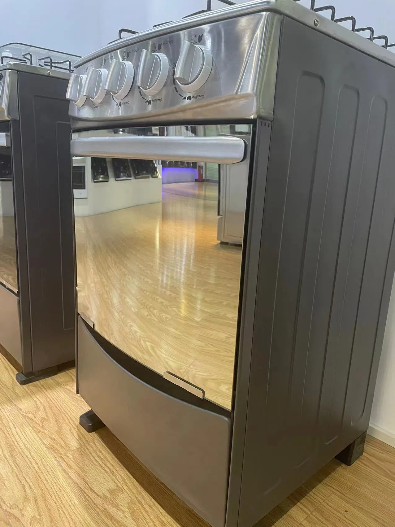 High Quality Free Standing Gas Cooker in Oven
