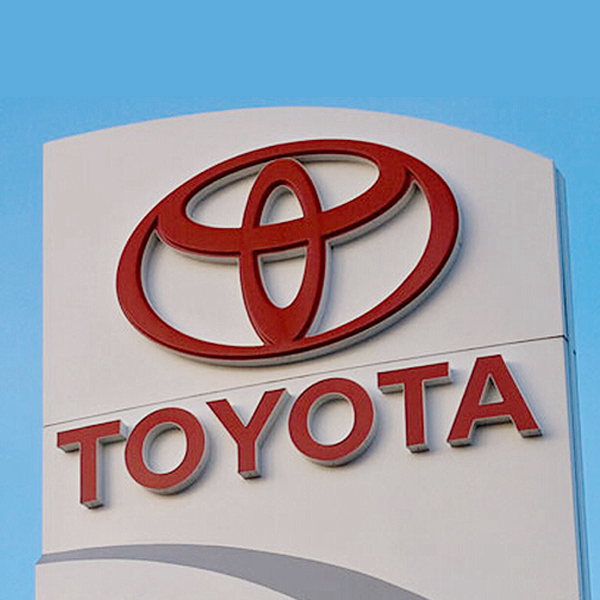 Outdoor Automotive Signage 4s Showroom Front Pylon Sign Display Illuminated ABS Car Logo