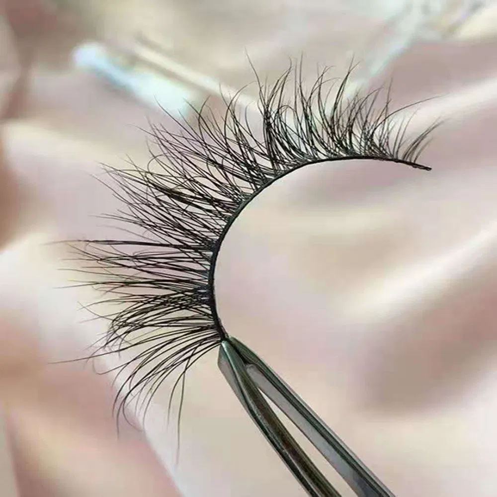 No MOQ Wholesale Price Premium 3D Mink Lashes Pm04 Mink Eyelashes with Custom Box