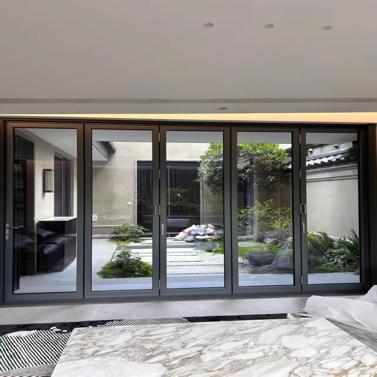 Раздвижная алюминиевая дверь Win-Star с французским остеклением