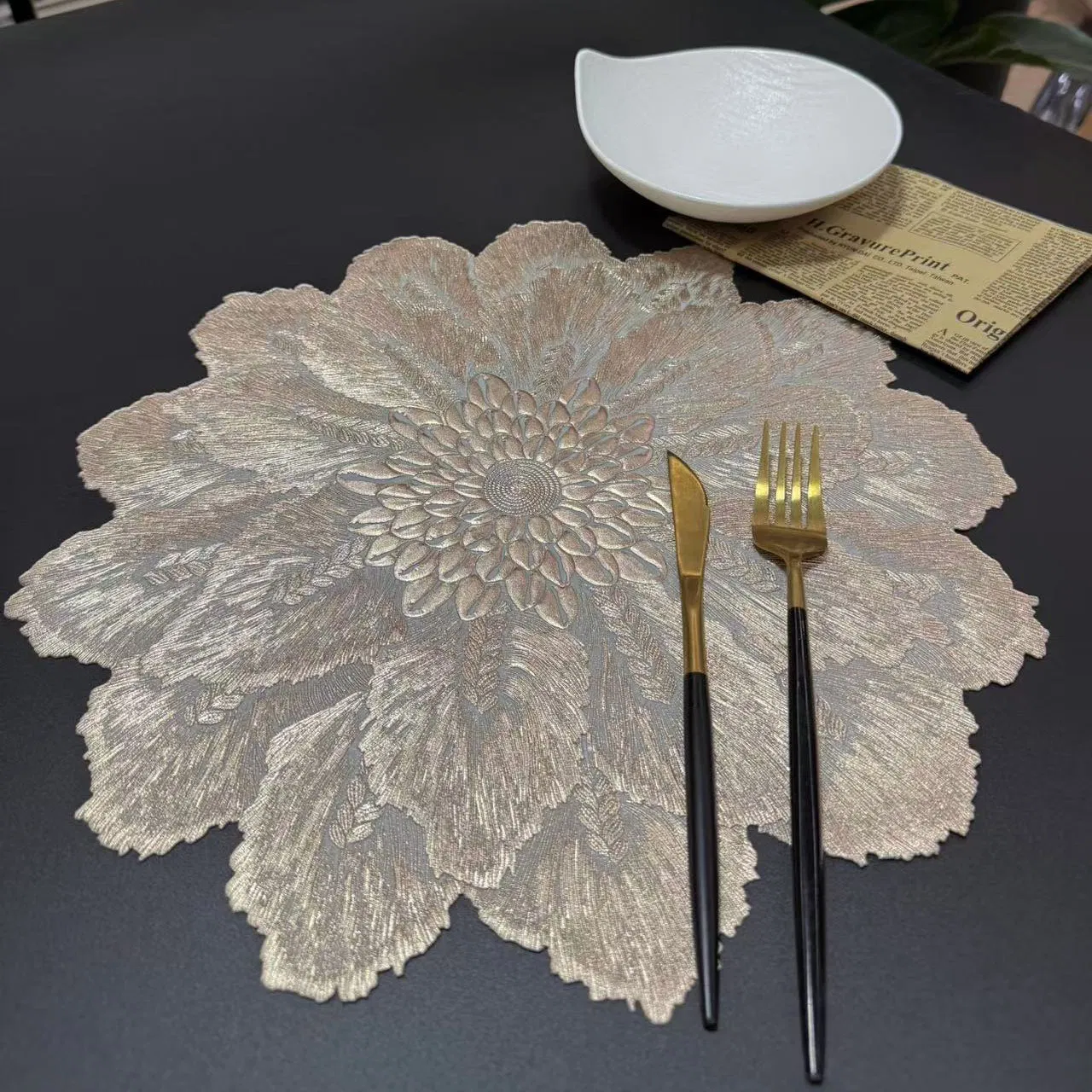 Wholesale New Products Waterproof Hot Stamping Anti-Skid Decorative Placemat