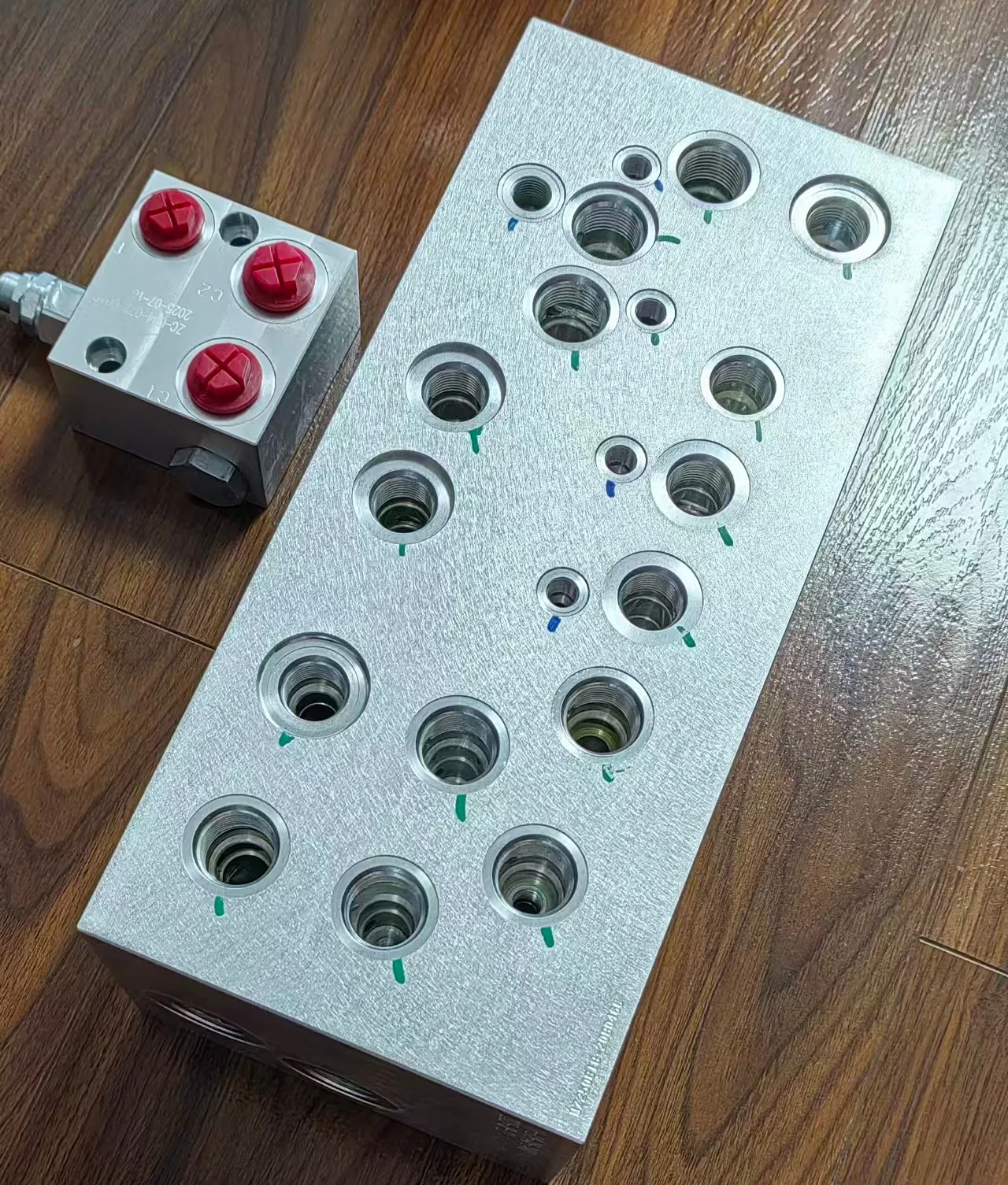 Гидравлический клапанный блок Ruis для машин