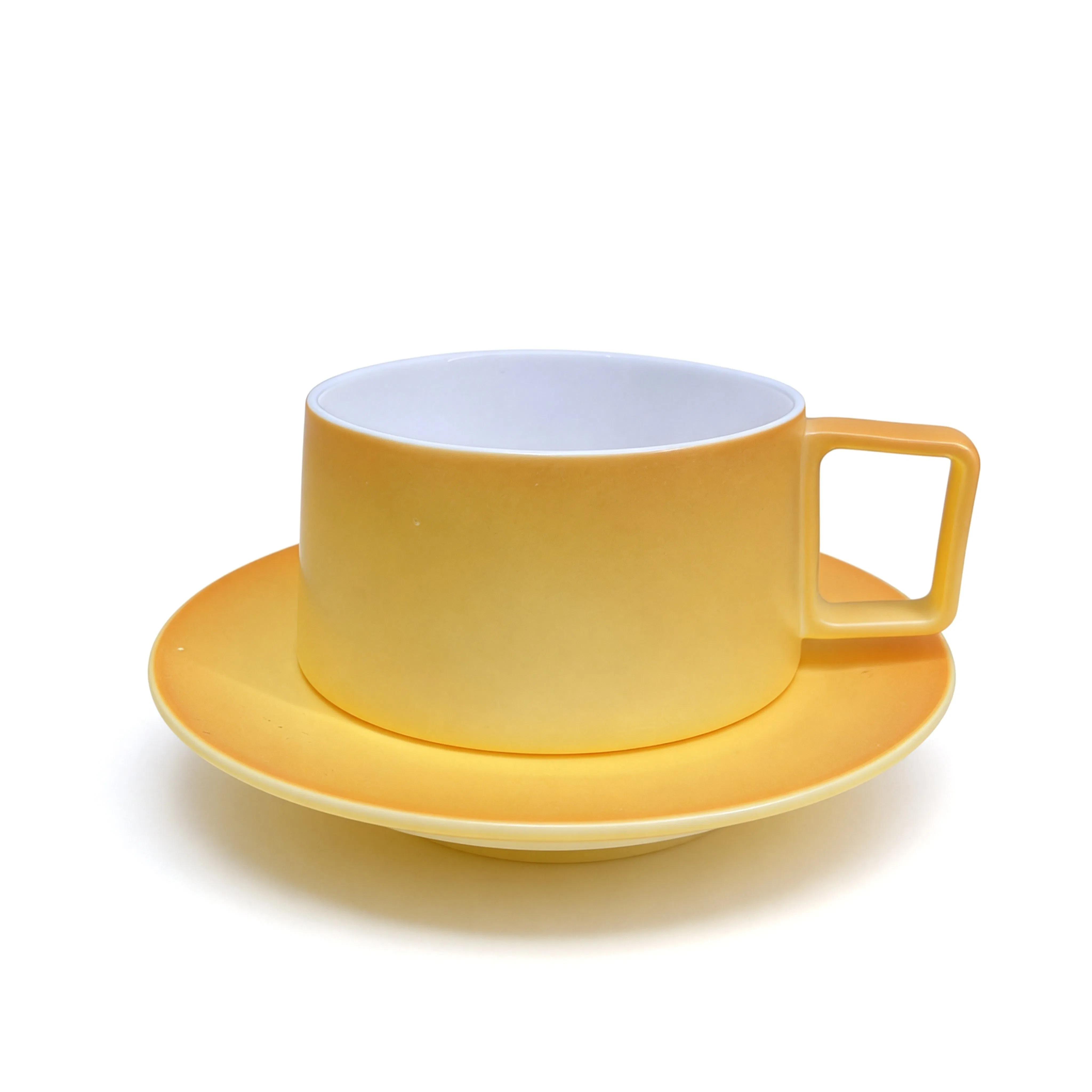 Фарфоровая кофейная кружка Bone China, 200 мл