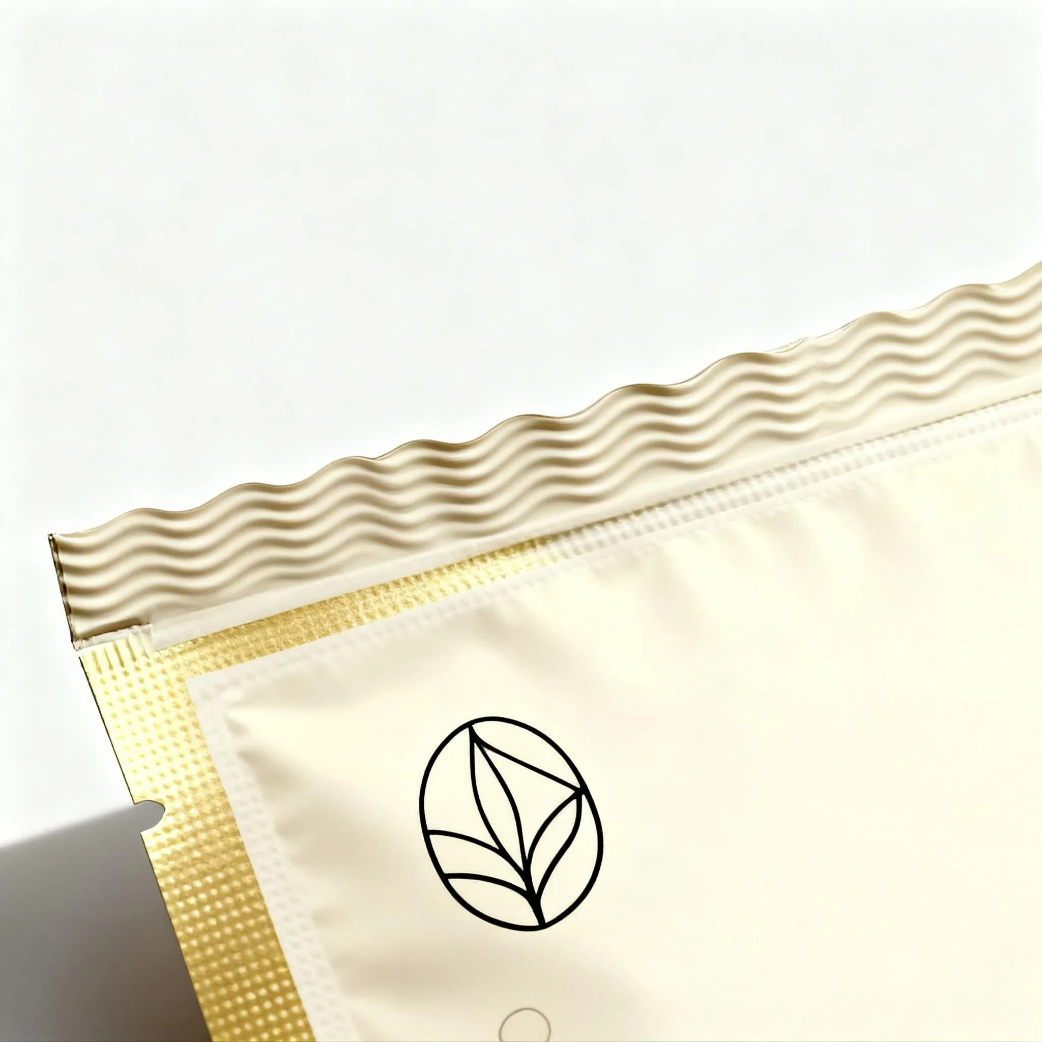 Algae Peeling Inspired Hydrolyzed Yeast Protein Exfoliating Face Mask for Renewal and Whitening