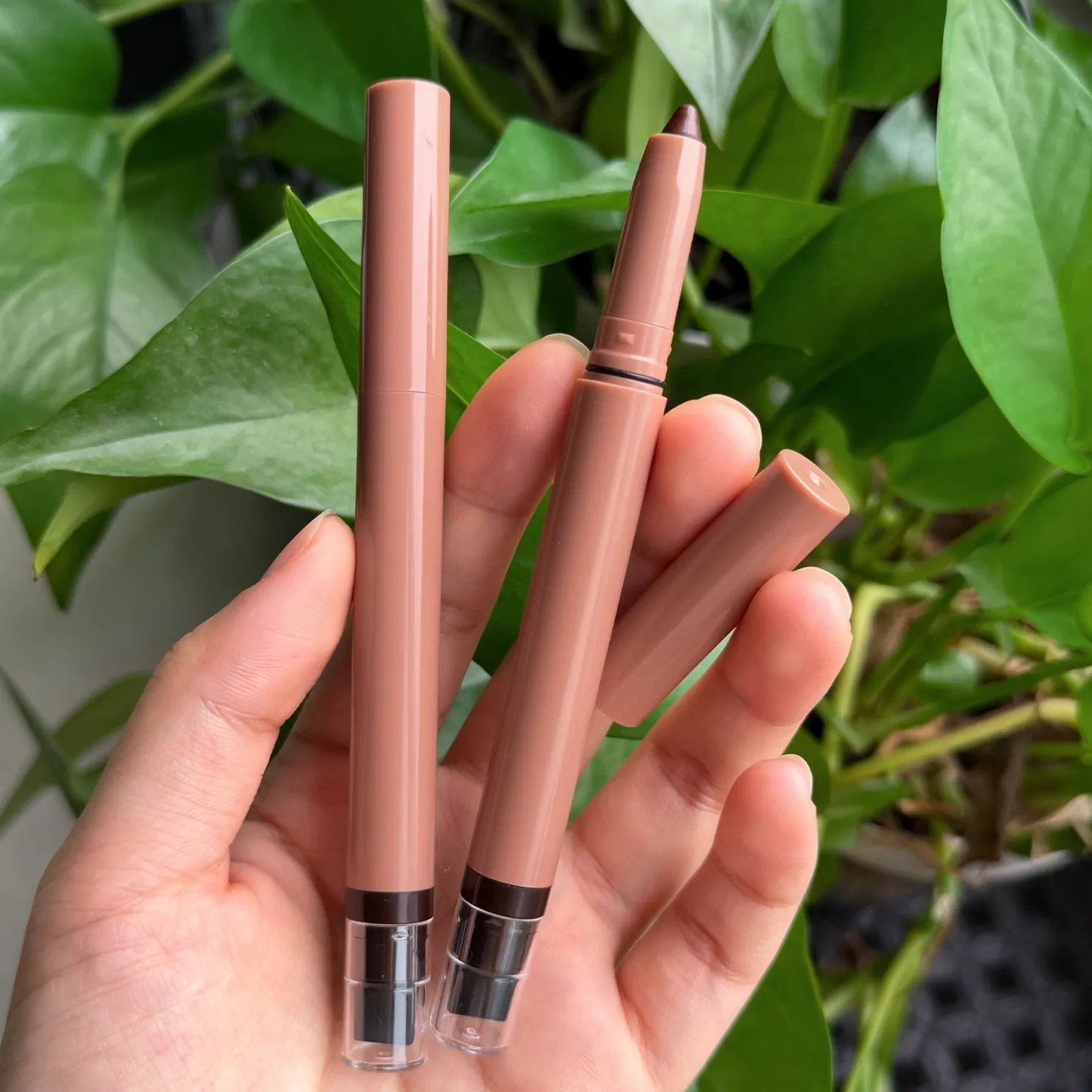 Easy Apply Color OEM/ODM Custom Wear Lip Liner Pencil for Working Women