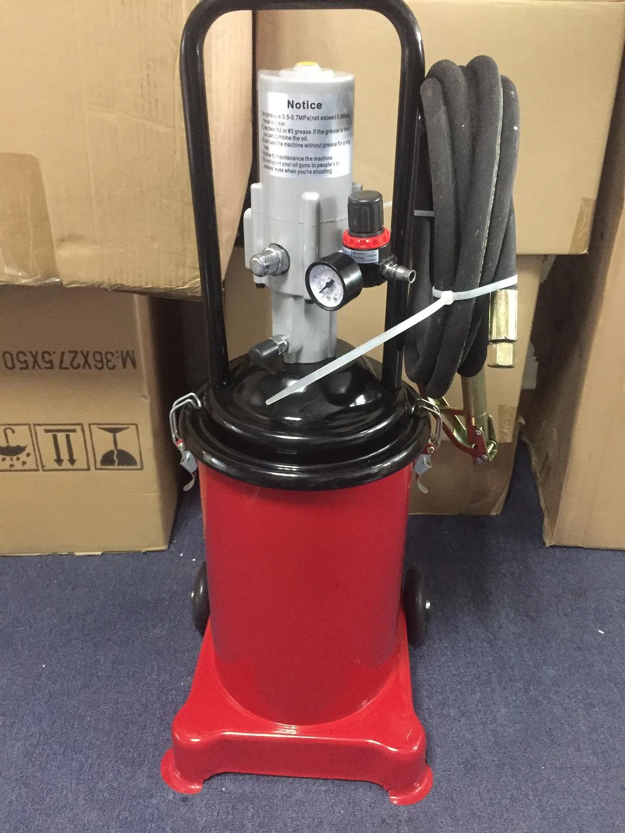 Pneumatic Grease Gun Air Grease Pump 12liters