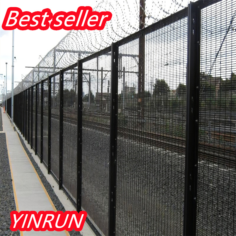 Yinrun Welded 358 Anti Climb Airport Security Fence Razor or Spikes Strengthened