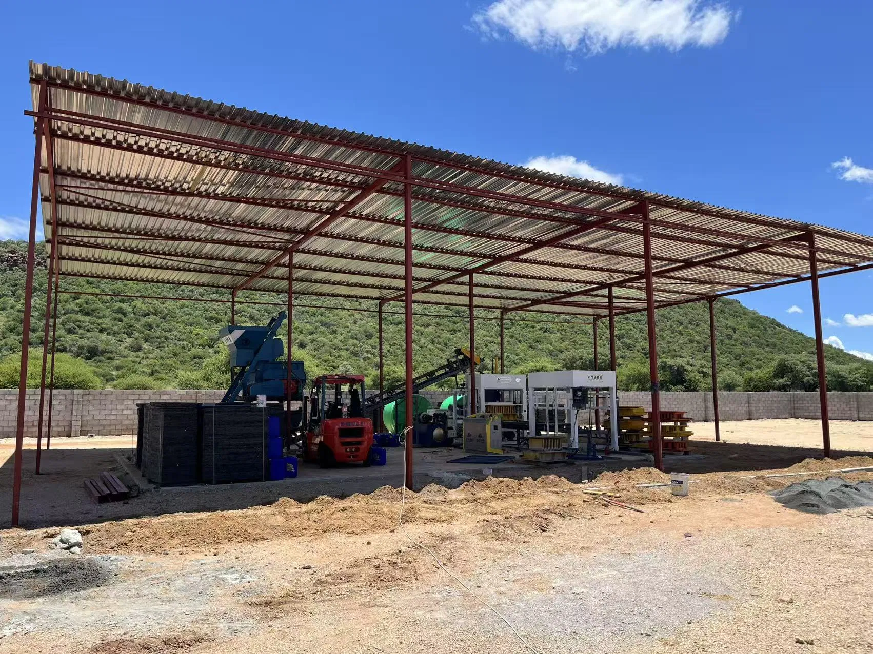 Automatic Block Making Machine for The Hollow and Paving Blocks