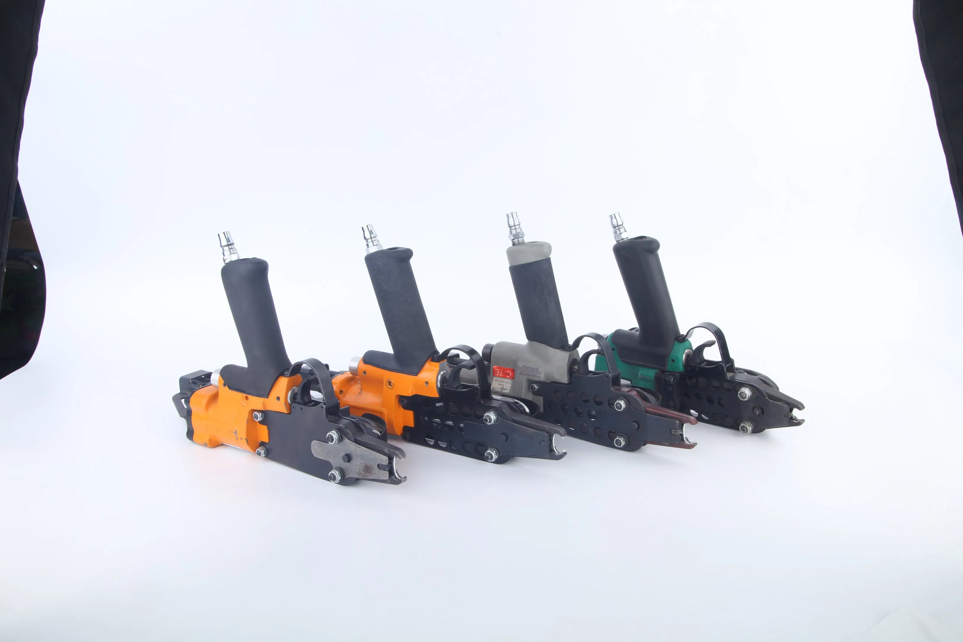 Пневматический степлер C23/C24 для скоб и колец