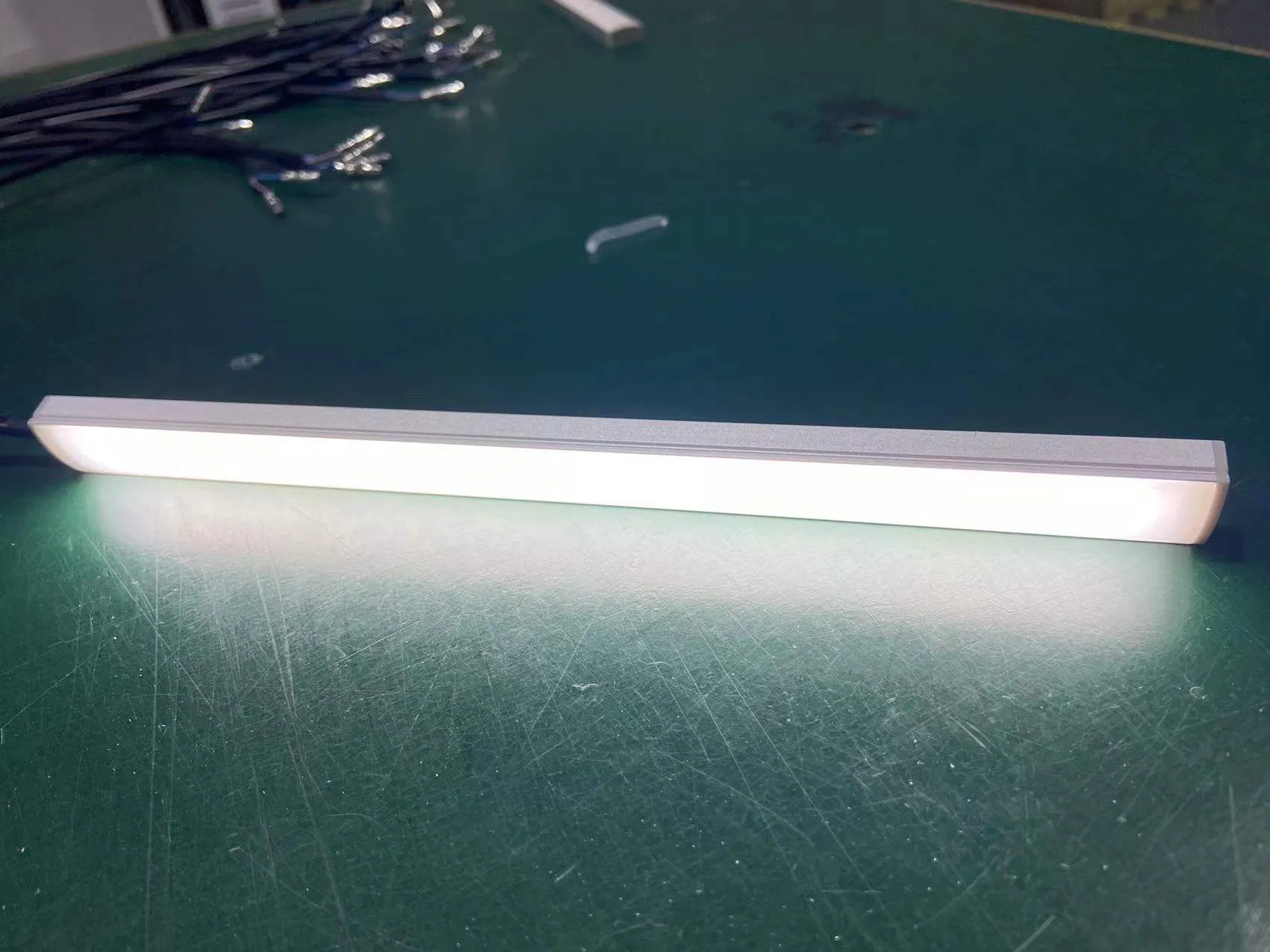 Светодиодная жесткая лента Triangle 12W 2м, теплый белый