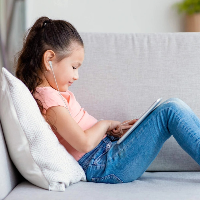 Недорогие проводные наушники-вкладыши из Китая