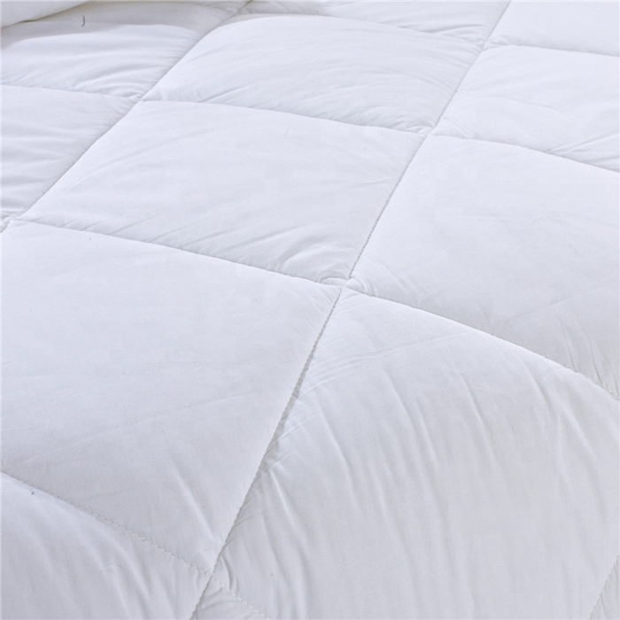 Factory Wholesale Full Cotton Spring Square Pattern Quilt Hotel Quilts Duvets Comforters