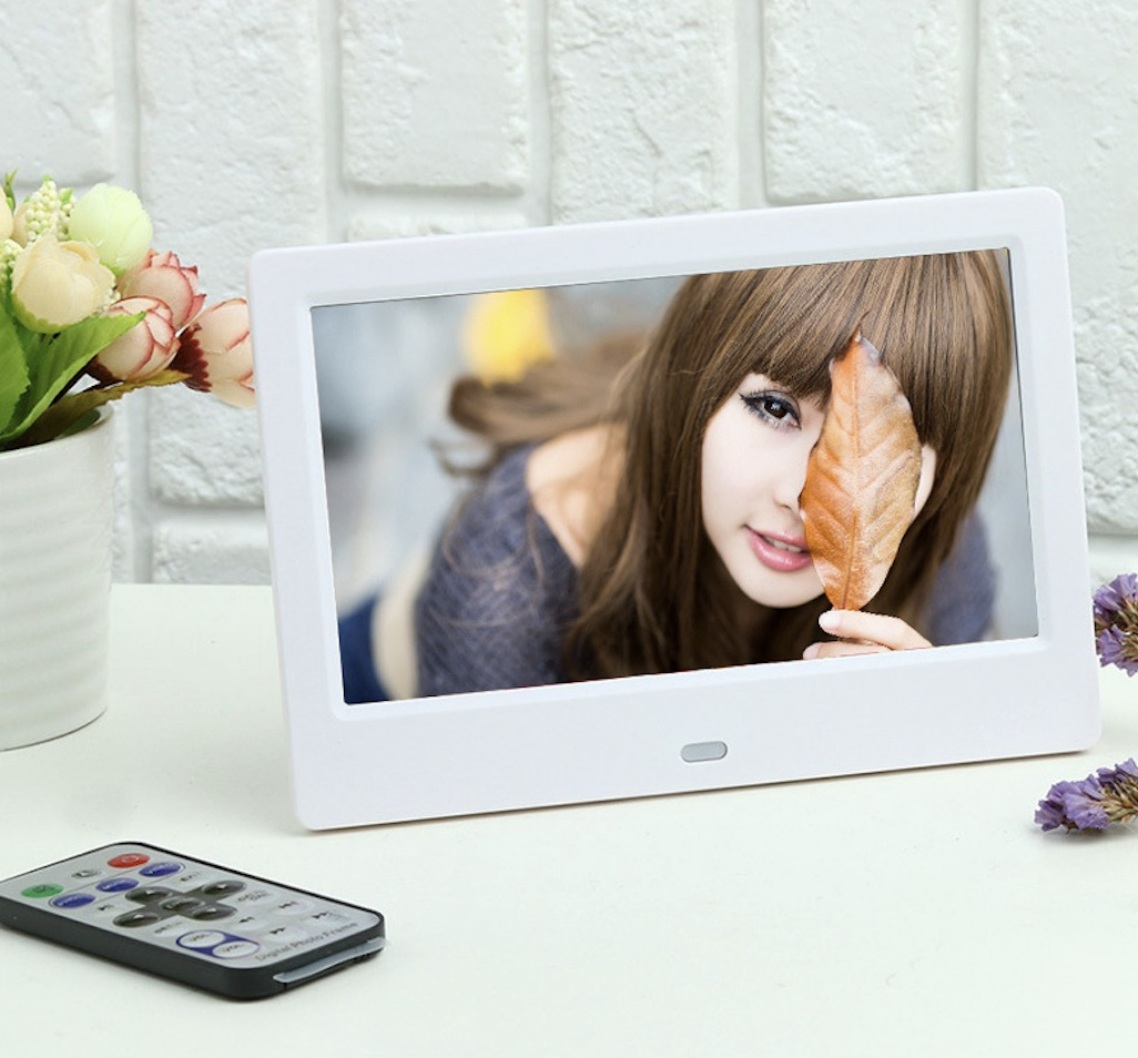 7-Inch Plastic IR Remote Control Picture Audio Video Play Digital Photo Frame