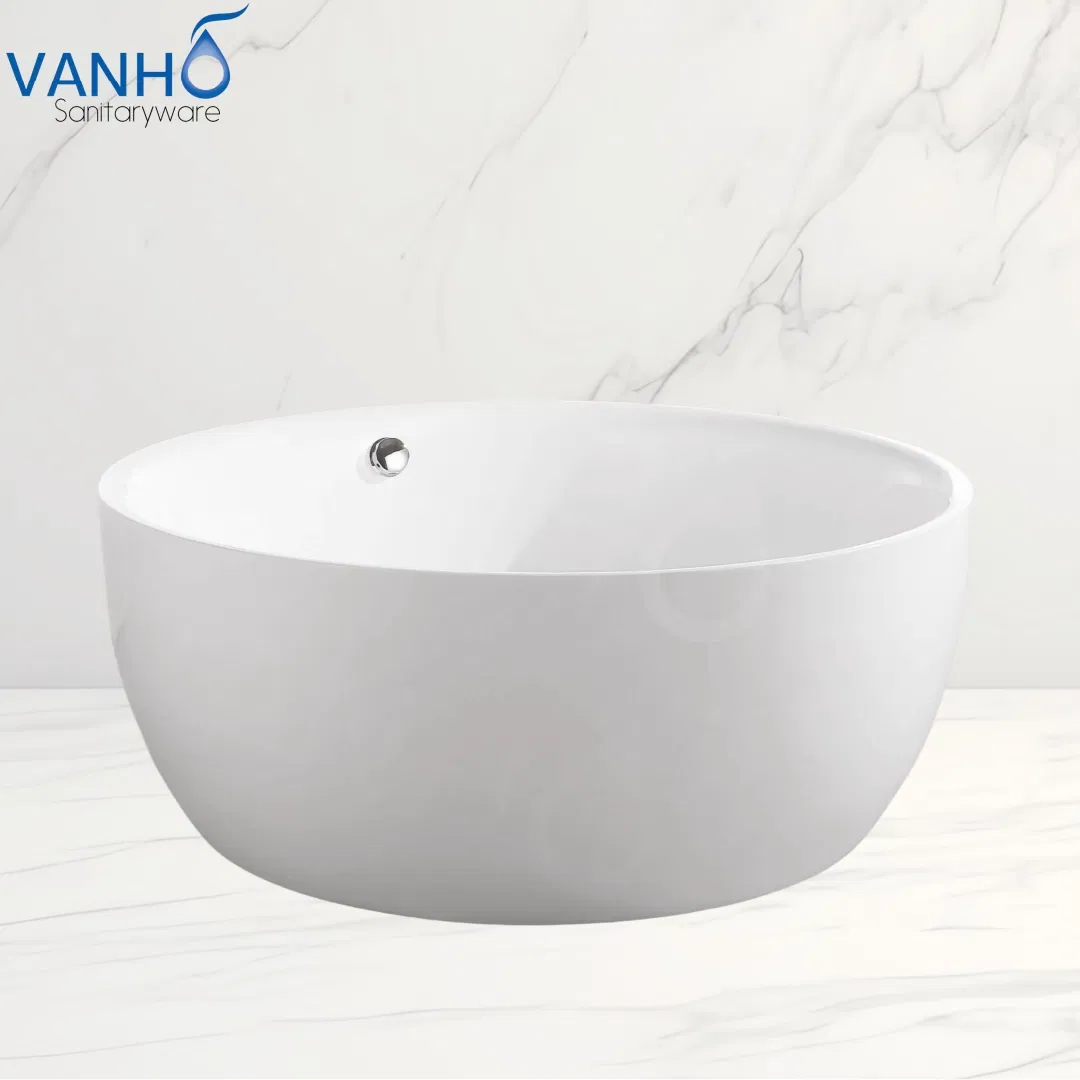 Отдельностоящая акриловая ванна округлой формы