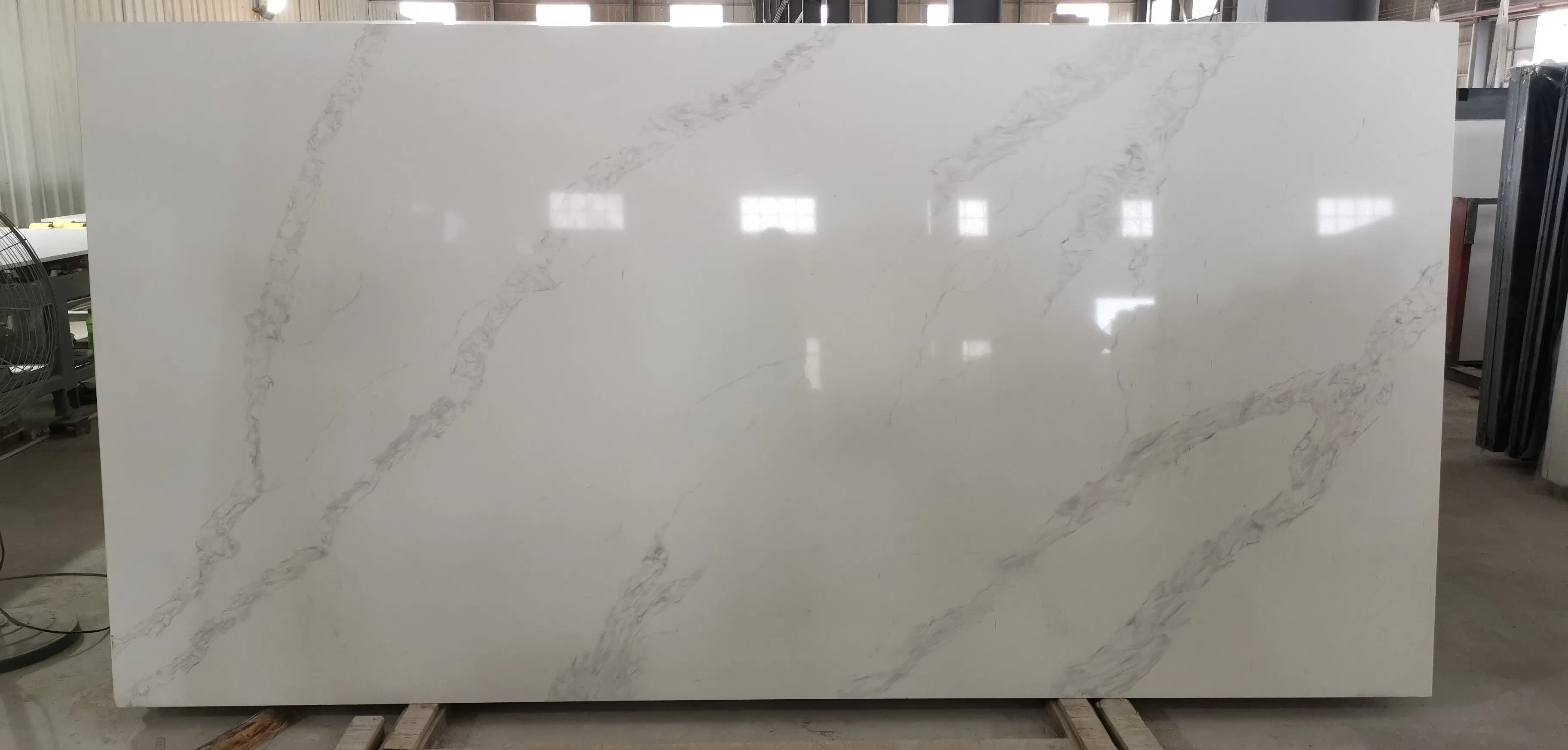 OEM Corian Factory Price Quartz Countertops for Kitchens Island Top Calacatta Gray Marble Artificial Quartz Slab for Nail Salon and Beauty Salon Cut to Size